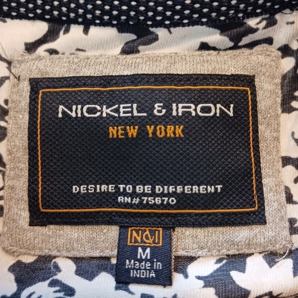 Size Medium Nickel & Iron NY Mens Tee Shirt NWT Luxe Cotton Knit Dark Blue - Picture 4 of 6